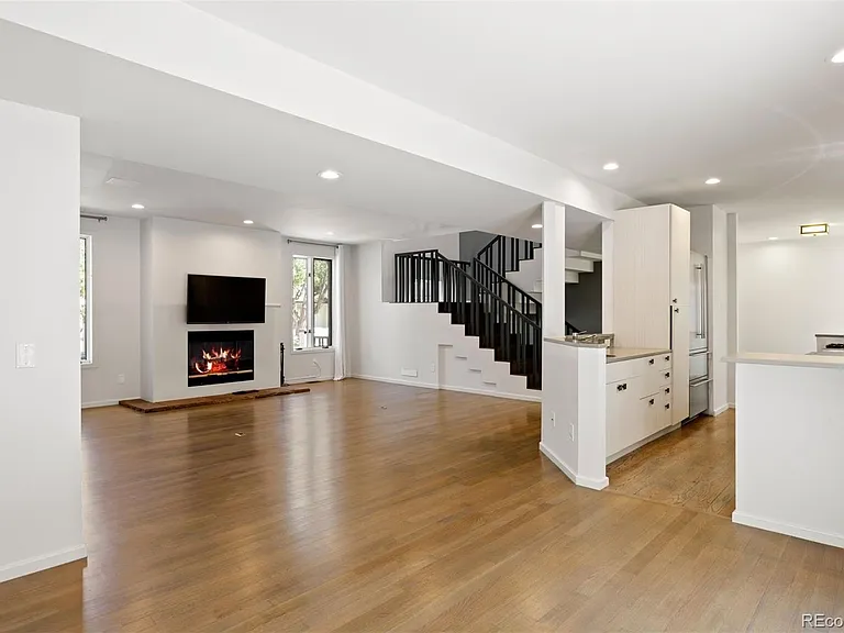 290 Madison St — Photo 10