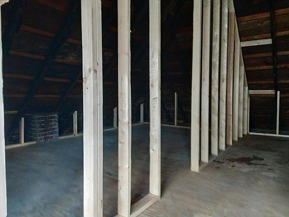 5th image of 279 Brehl Ave