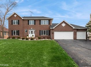 1275 Hunters Rdg W, Hoffman Estates, IL 60192