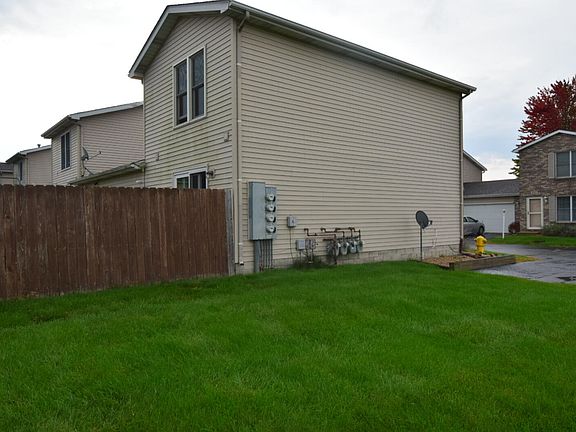 3rd image of 548 Briarwood Dr