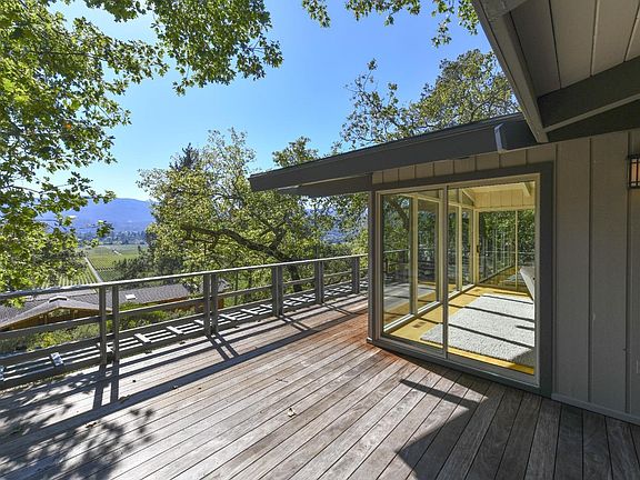 3rd image of 146 Knoll Circle