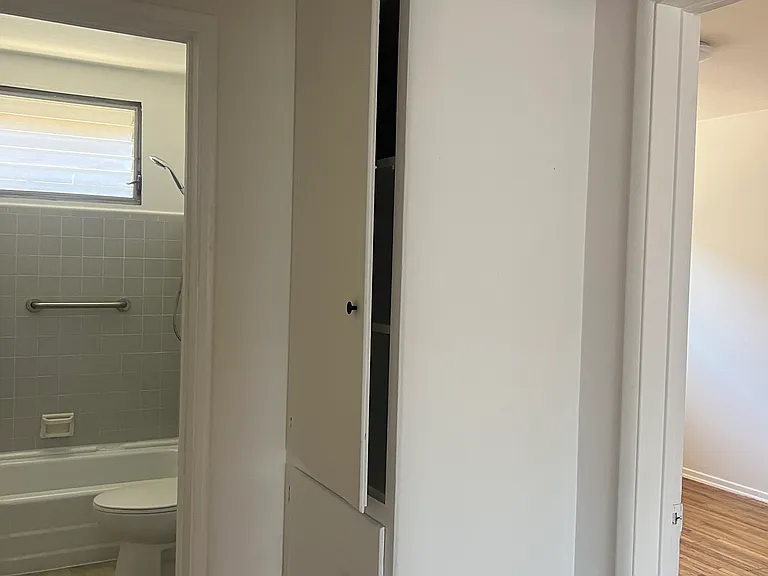 3426 Mentone Ave #7 — Photo 14