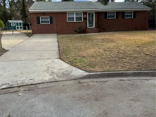 4 Broda Ct, Portsmouth, VA 23701