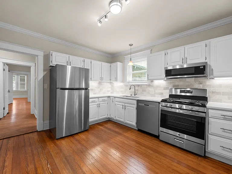 2126 Yale Ave #2126 — Photo 10
