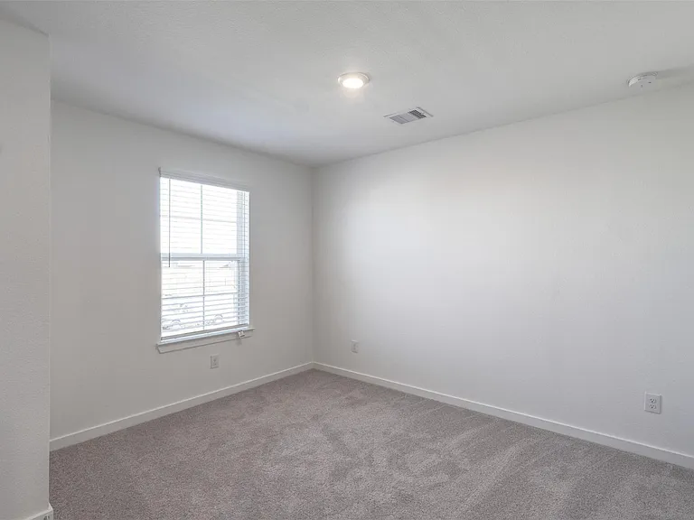 3918 Windy Whisper Dr — Photo 26