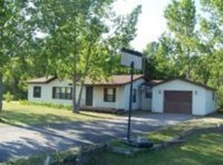 1609 Armchester Ct, Gladwin, MI 48624