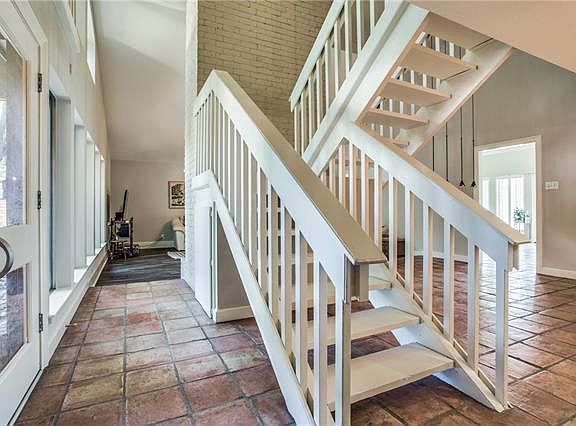 2nd image of 7206 Crooked Oak Dr