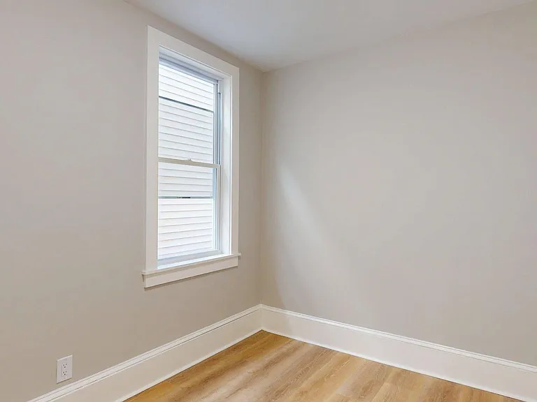 205 Chelsea St #2 — Photo 22