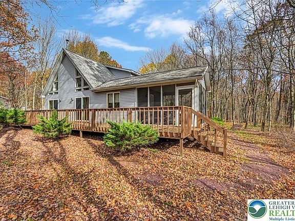 3rd image of 183 Panther Run Rd