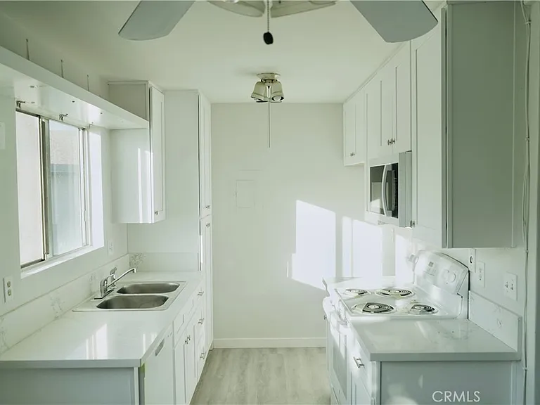 23232 Orange Ave #2 — Photo 20