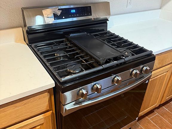 4th image of 353 NW King St