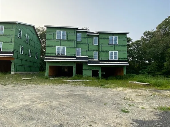 47-47R Yarnie #6A, Worcester, MA 01602