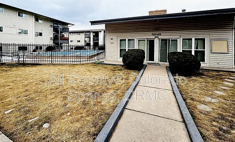5030 El Camino Dr #4 — Photo 14