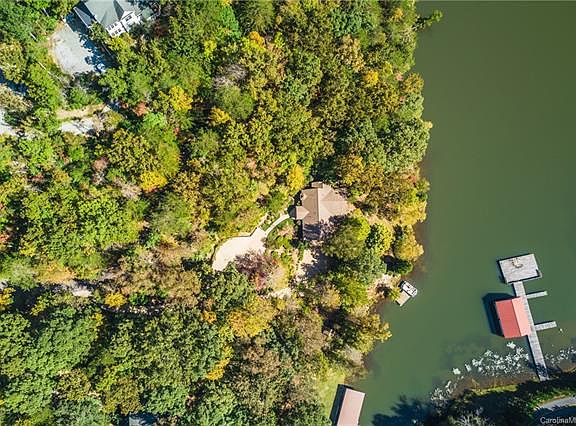 5th image of 508 Caledonia Loop