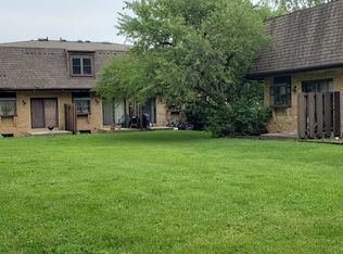 326 E 2nd St, Byron, IL 61010