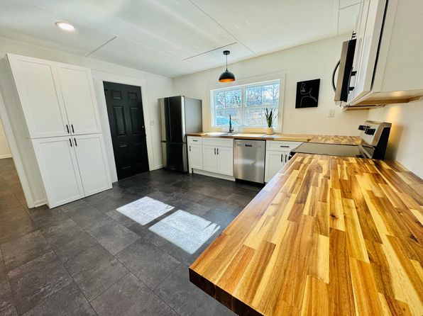 818 Maple Ave SW
