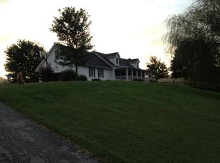 2360 Greenview Rd, South Charleston, WV 25309