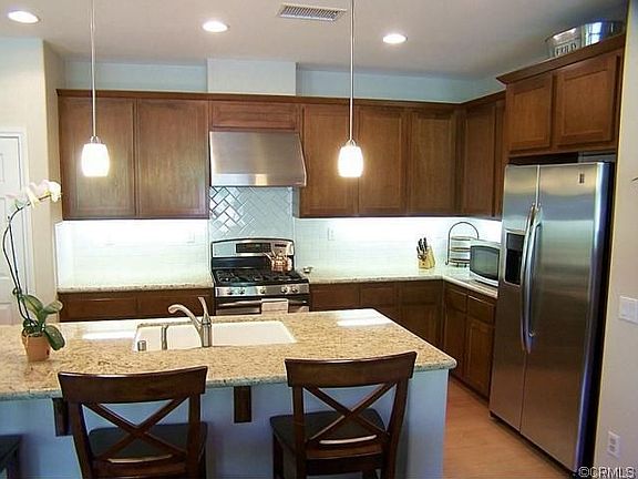 3rd image of 34226 Aurora Ct