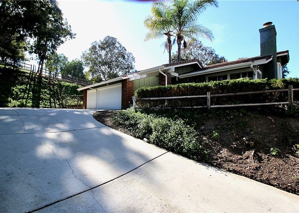 1st image of 589 Paseo Grande