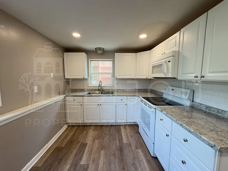 2224 Cooper Ave — Photo 5