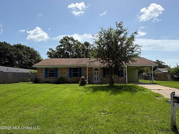 2nd image of 360 Tanglewood Dr