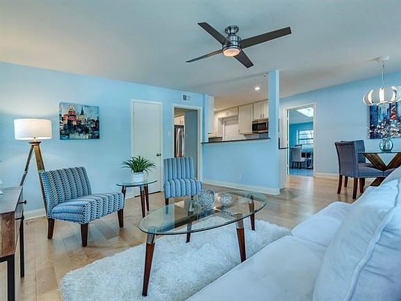 5th image of 303 Wilmes Dr