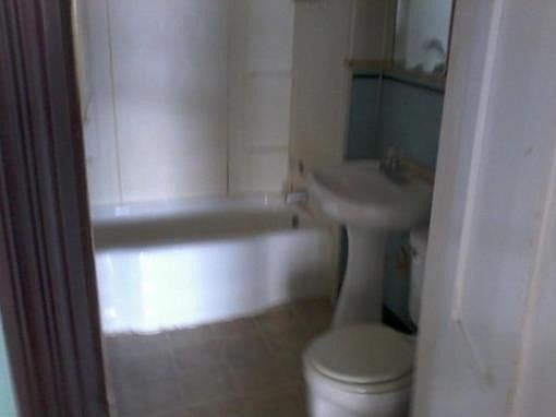 2nd image of 214 Luyster St