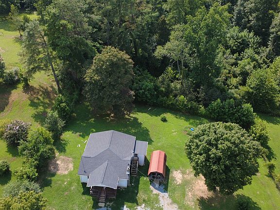 2nd image of 10132 Bee Branch Rd