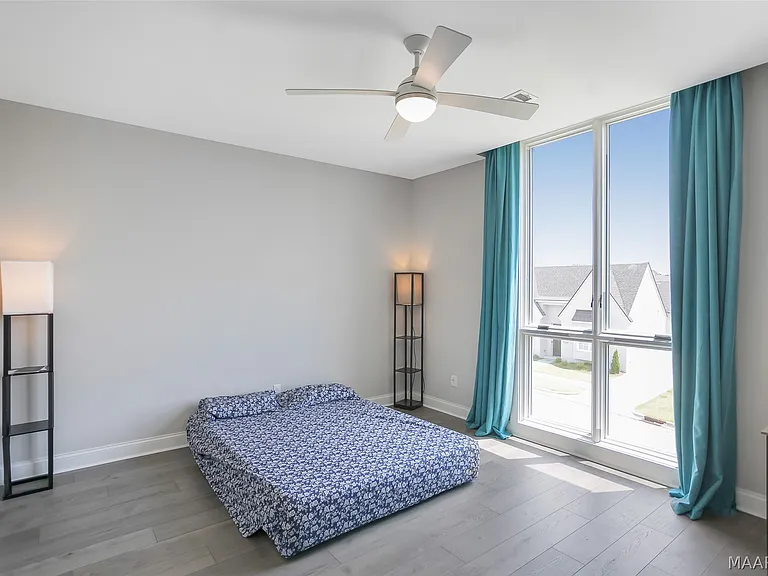 1536 Grantham Dr — Photo 22