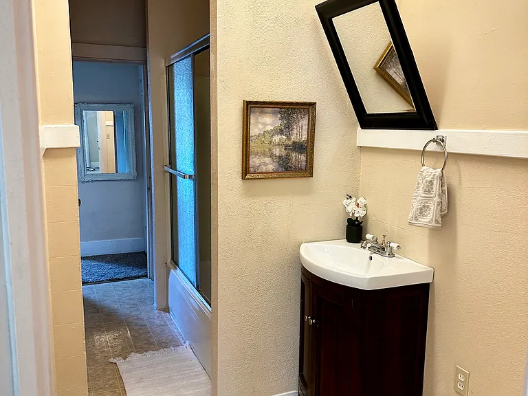 869 B St #4 — Photo 8