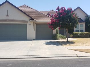 3268 Rialto Ave, Clovis, CA 93619