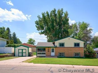 832 Cleveland Ave, Cheyenne, WY 82001