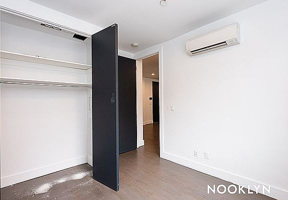 5th image of 115 Clifton Pl #1R