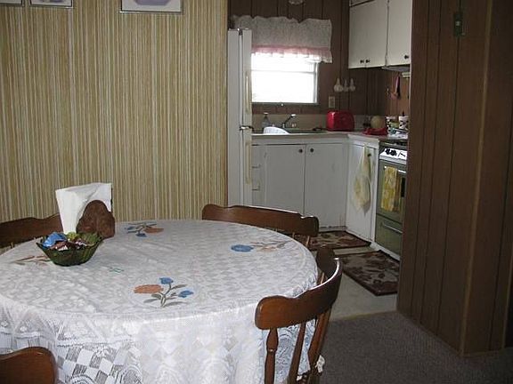 5th image of 3322 Manitou Dr