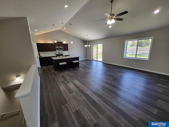 4th image of 417 Half Moon Dr