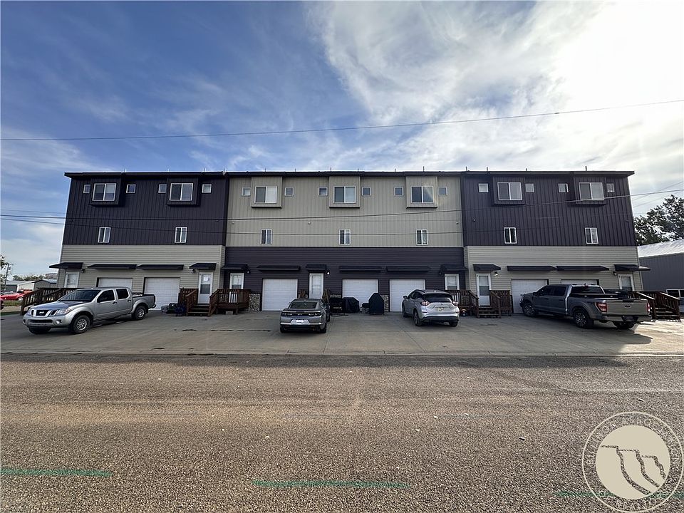 2nd image of 206 Prairie Ave