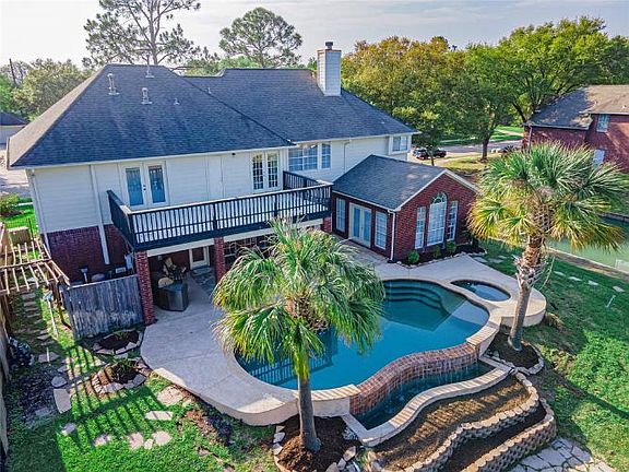 2nd image of 1138 Lake Estates Dr