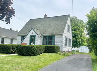 205 Marshall St, Essexville, MI