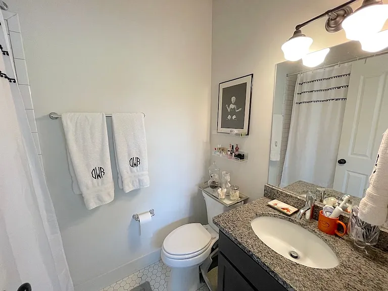 1212 E Broad St — Photo 29
