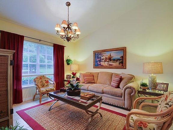 5th image of 10739 Lake Hill Dr