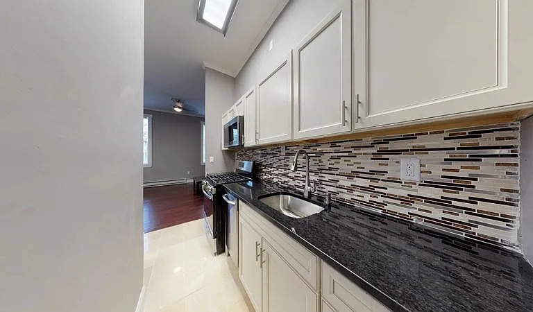 315 S Beech St #2 — Photo 6