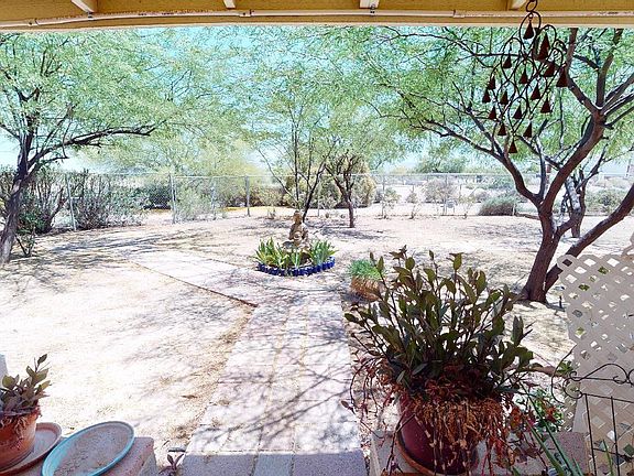 4th image of 2566 N Jordan Dr