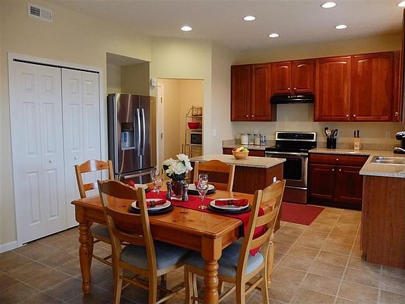 3rd image of 3317 Greycliff Trl
