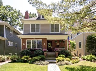 1417 Maple Ave, Wilmette, IL 60091