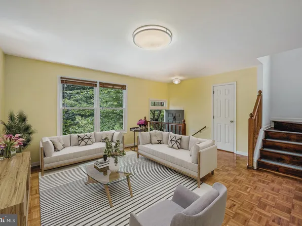 322 Bradford Ave, Downingtown, PA 19335