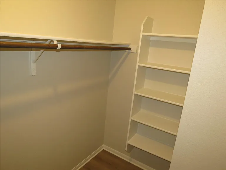 375 Musgrav — Photo 18