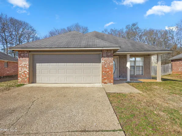 111 Cedarstone Dr, Terry, MS 39170