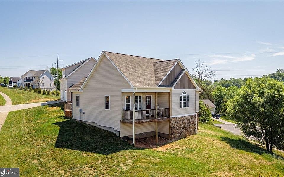 1st image of 351 Rayann Ln