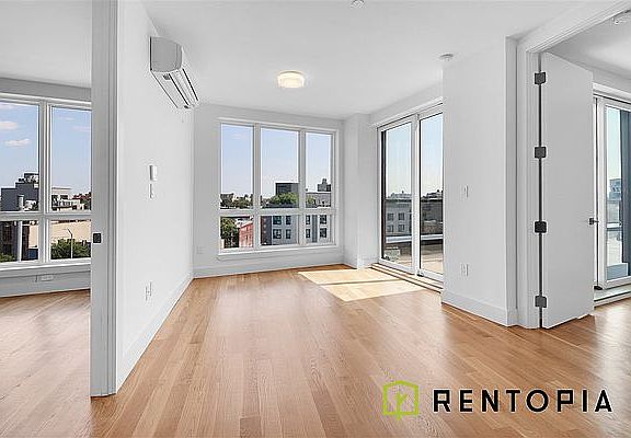 4th image of 426 Manhattan Ave #6D