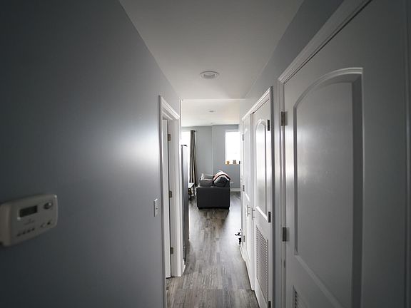4th image of 2707 W Polk St #2